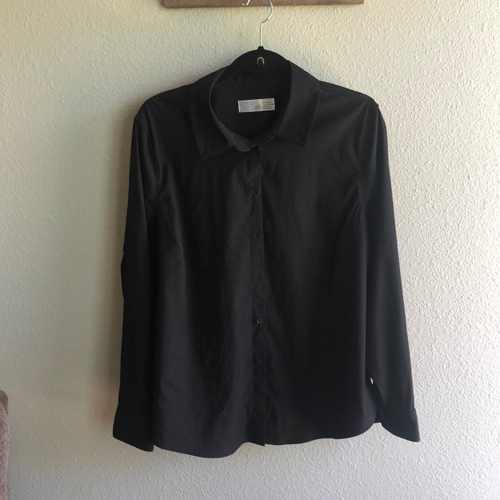 Black button down collar shirt